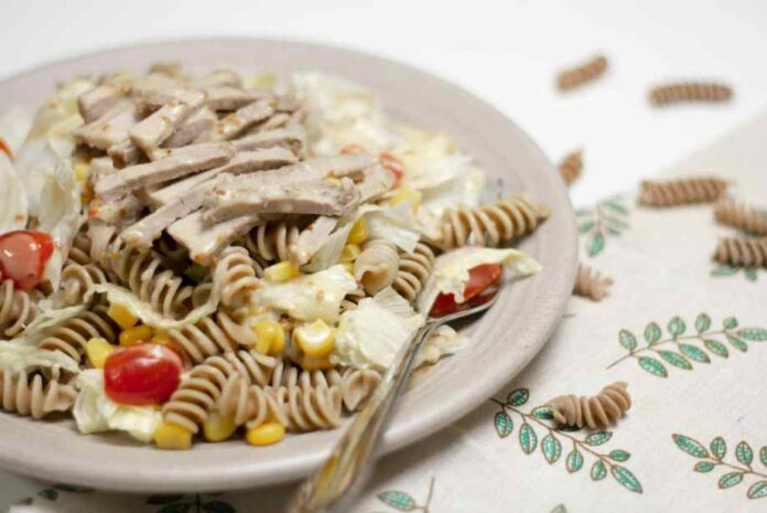 La recette simple de salade de pâtes froides : la version express que tout le monde va adorer